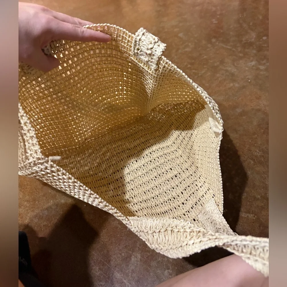 Burberry Goddess Woven Straw Tote Bag Natural Crochet Market summer
